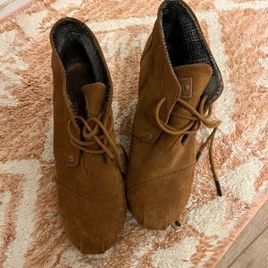 Toms Desert Wedge Ankle Bootie Size 7